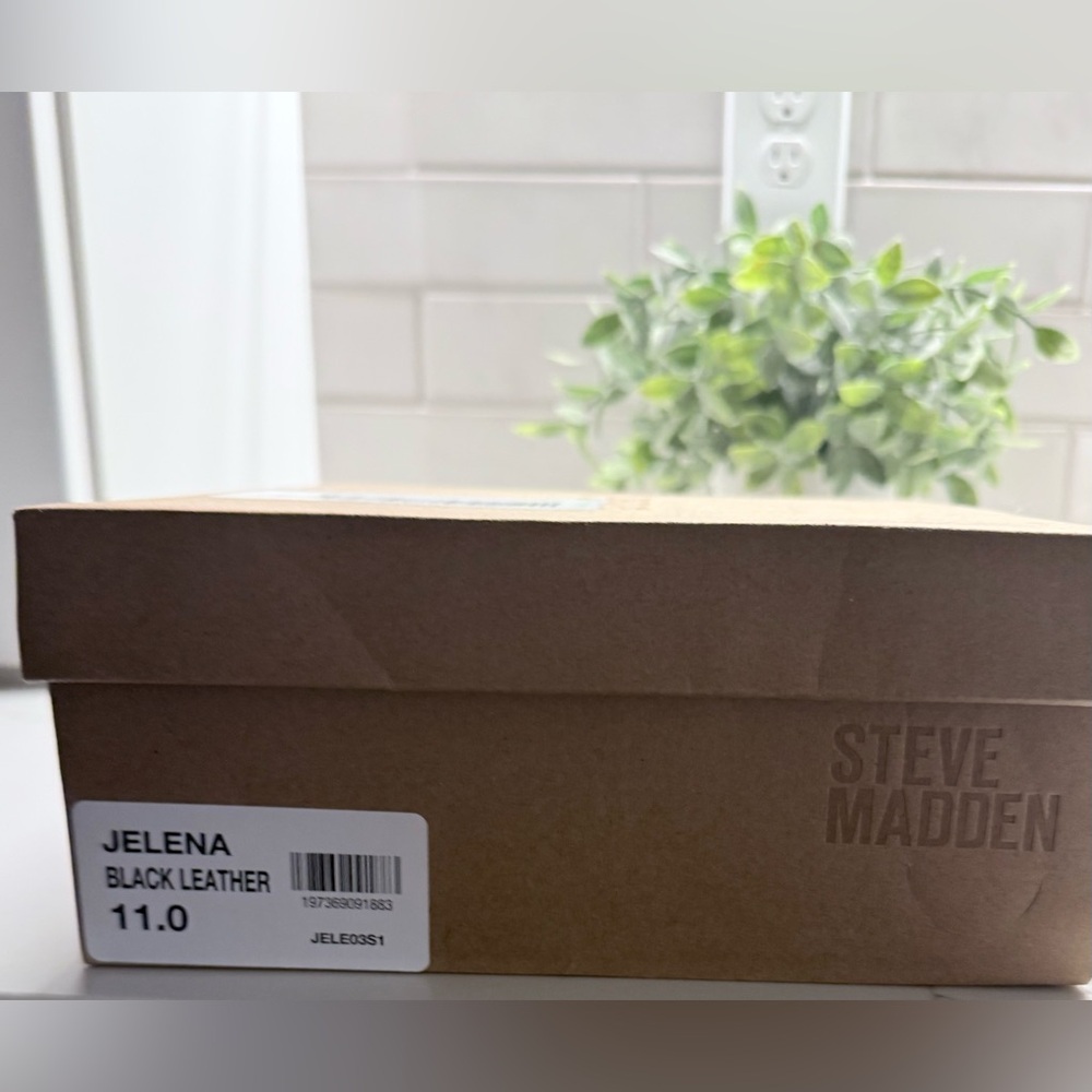 Steve Madden Black Strappy Heels - Picture 7 of 7
